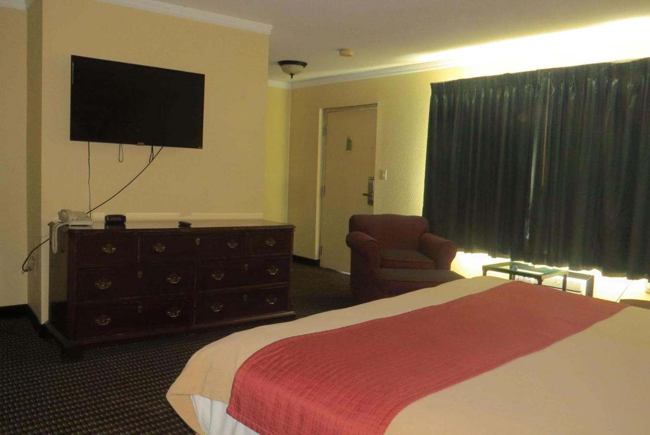Travelodge By Wyndham Stratton מראה חיצוני תמונה
