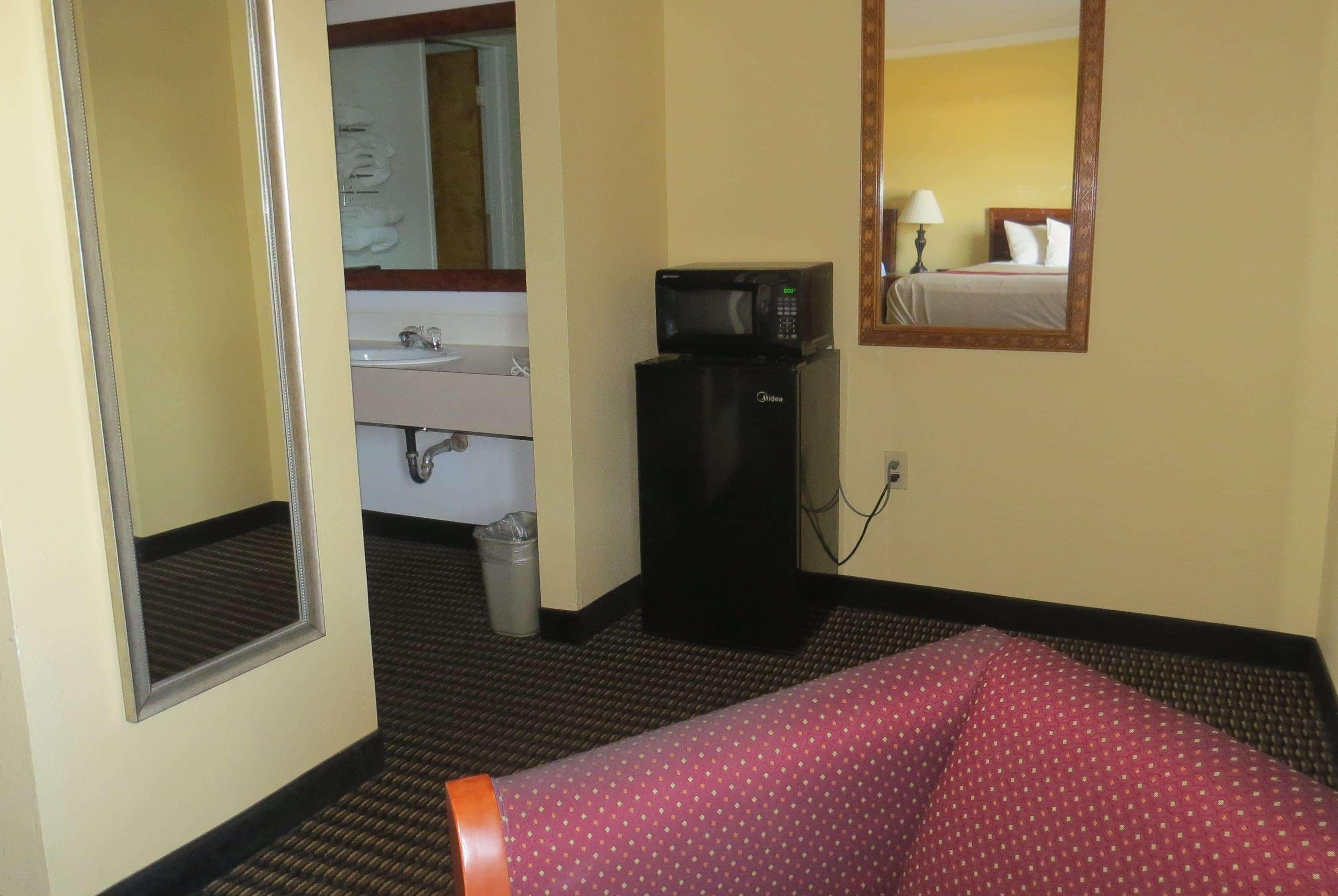 Travelodge By Wyndham Stratton מראה חיצוני תמונה